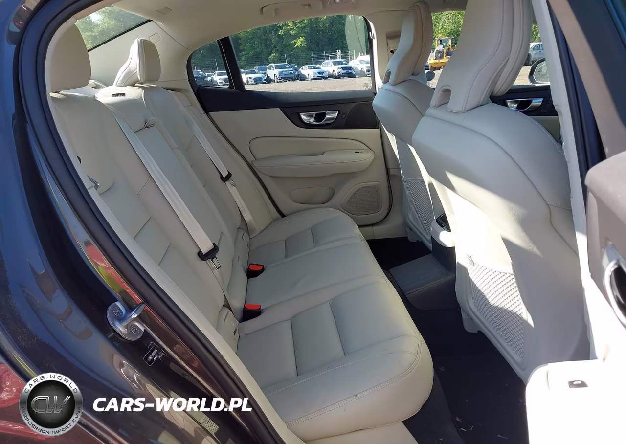 2024 Volvo S60 Recharge Plug-In Hybrid T8 Plus Dark Theme VIN:7JRH60FLXRG314814 - 8
