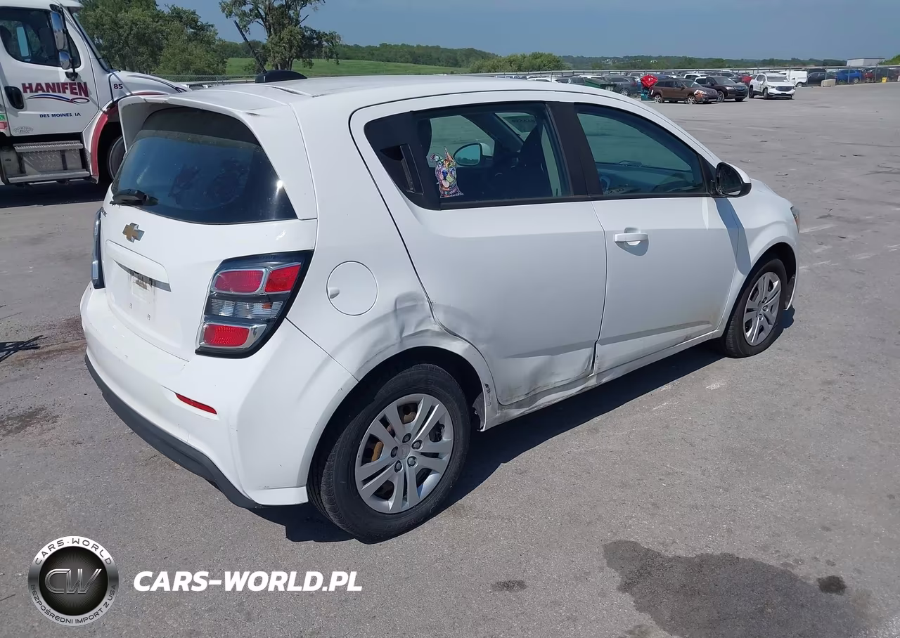 2017 Chevrolet Sonic Lt Auto VIN:1G1JG6SH9H4150241 - 4