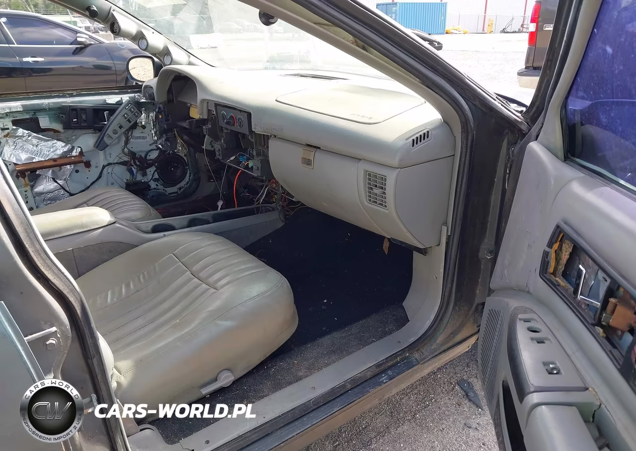 1996 Chevrolet Caprice - Impala Classic Ss VIN:1G1BL52P3TR104286 - 5