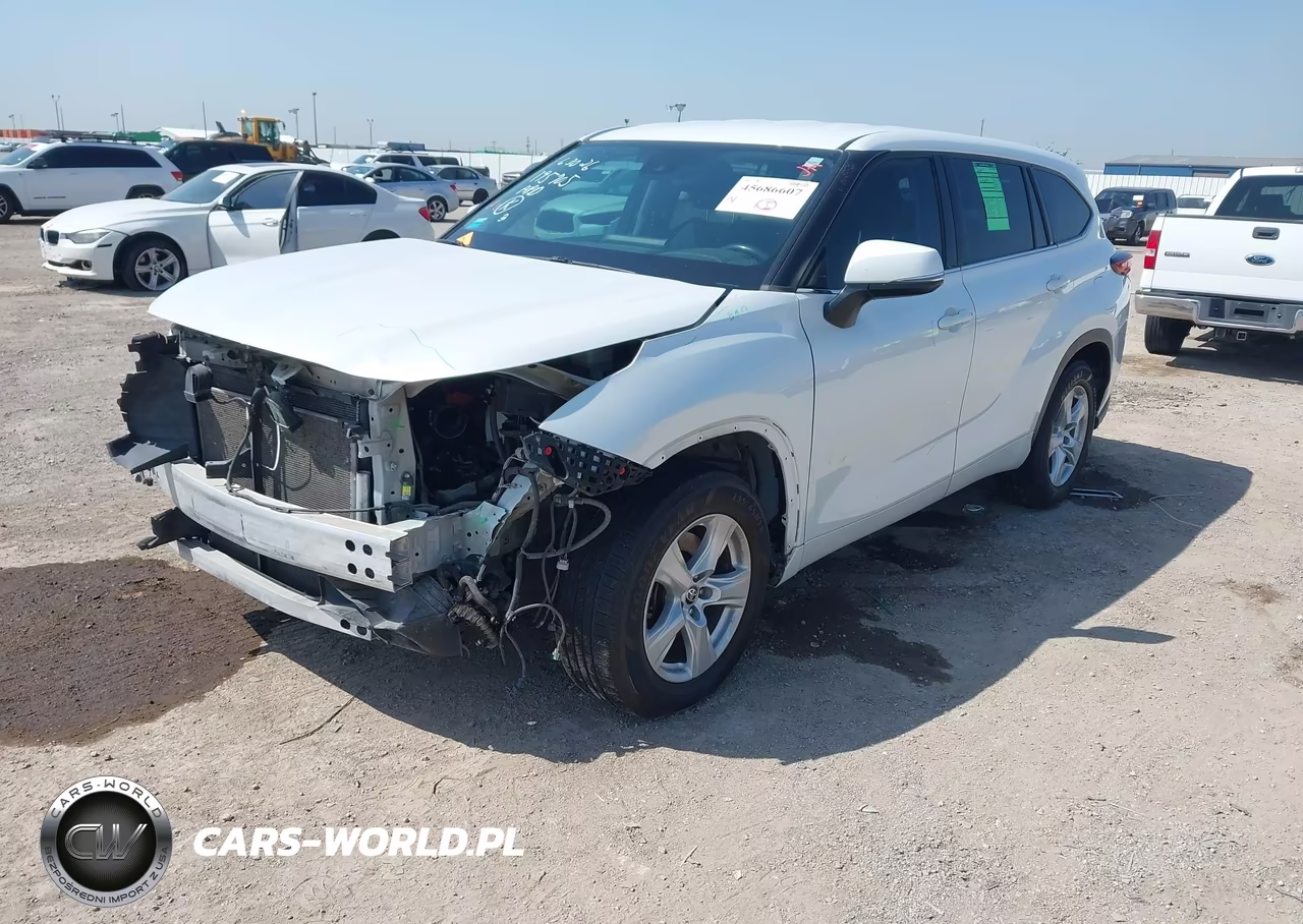 2022 Toyota Highlander Le VIN:5TDZZRAH1NS539558 - 2