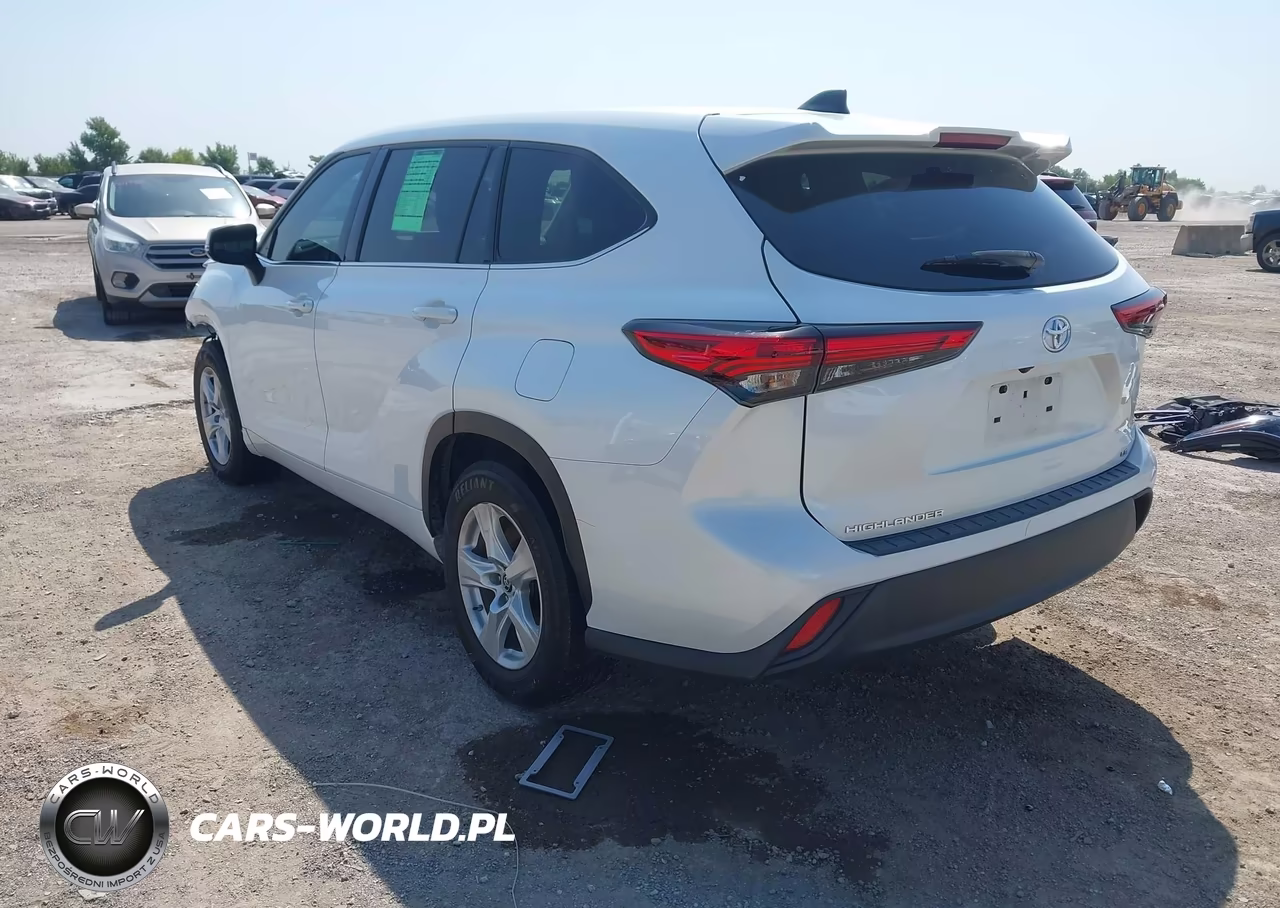 2022 Toyota Highlander Le VIN:5TDZZRAH1NS539558 - 3
