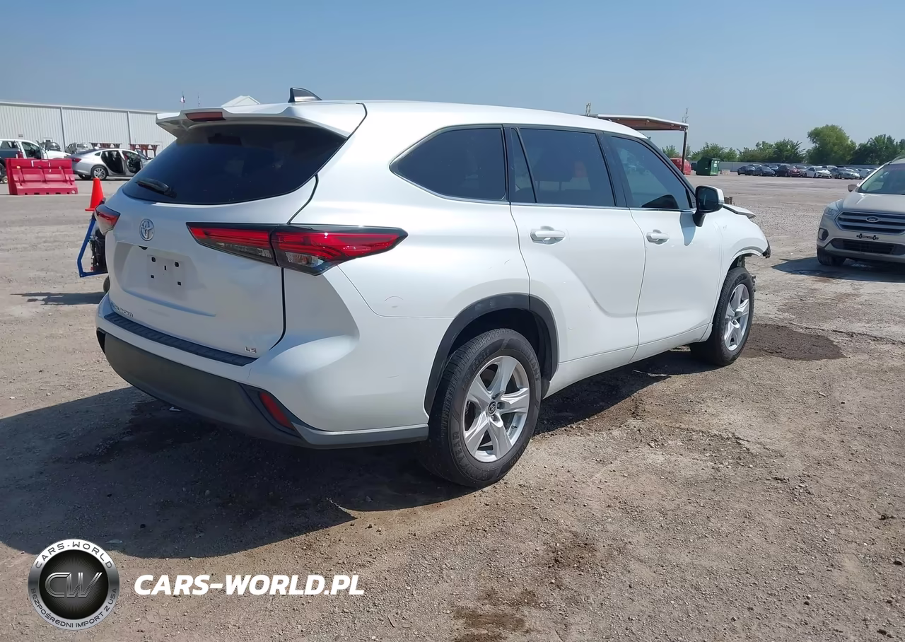 2022 Toyota Highlander Le VIN:5TDZZRAH1NS539558 - 4