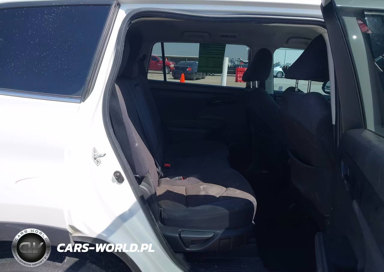 2022 Toyota Highlander Le VIN:5TDZZRAH1NS539558 - 8