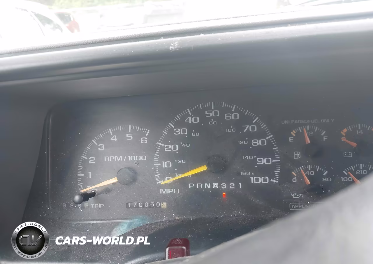 1999 Chevrolet Tahoe VIN:3GNEK18R5XG150692 - 7
