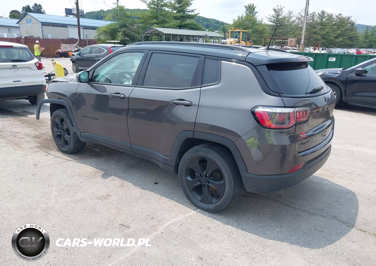 2020 Jeep Compass Altitude 4X4 VIN:3C4NJDBB1LT153650 - 3