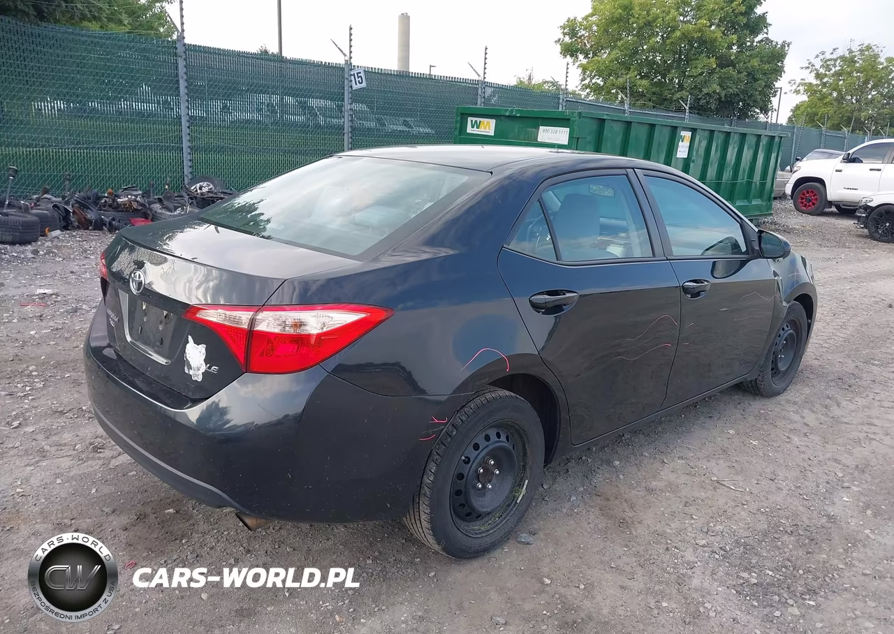 2017 Toyota Corolla Le VIN:2T1BURHE9HC787114 - 4