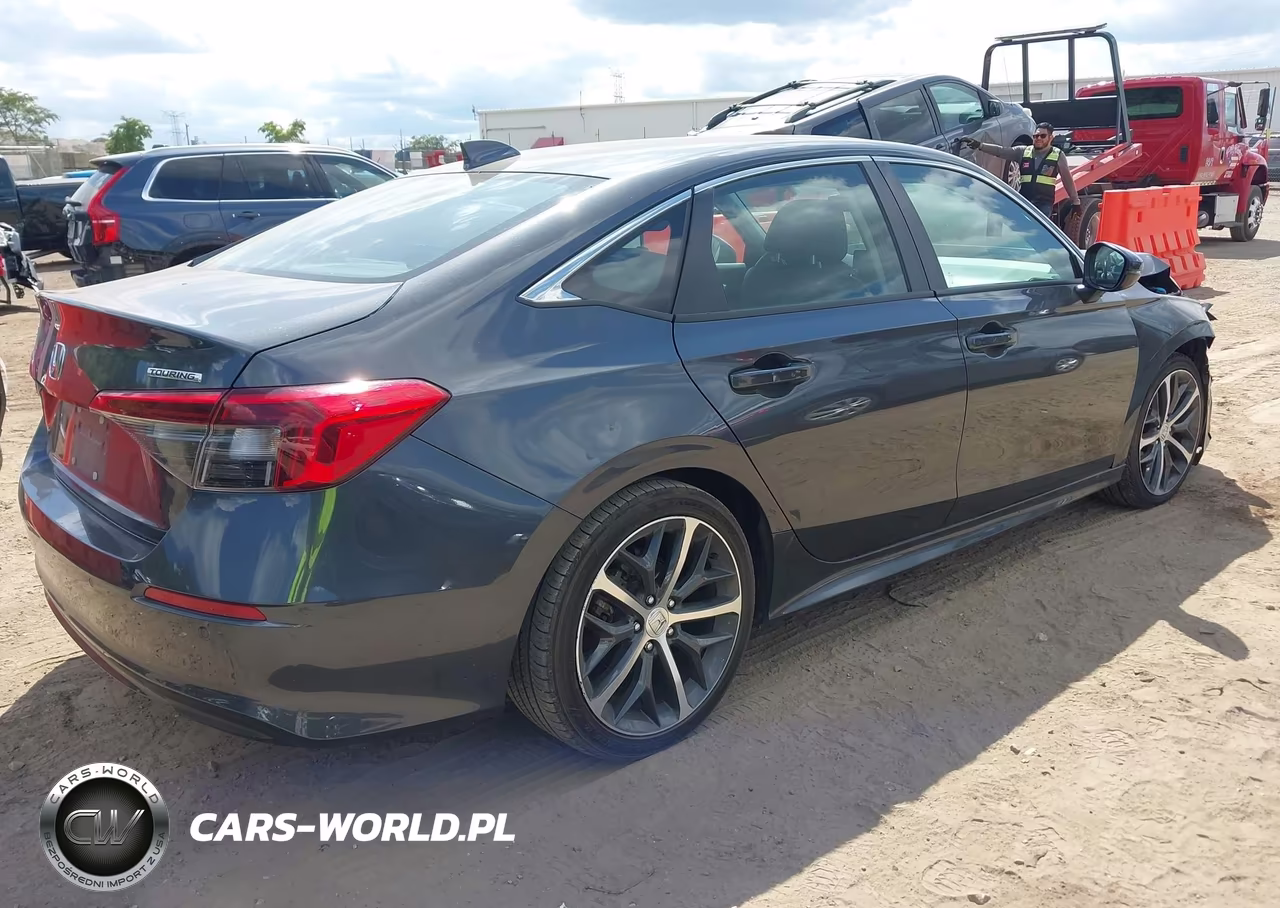 2024 Honda Civic Touring VIN:2HGFE1F97RH340098 - 4