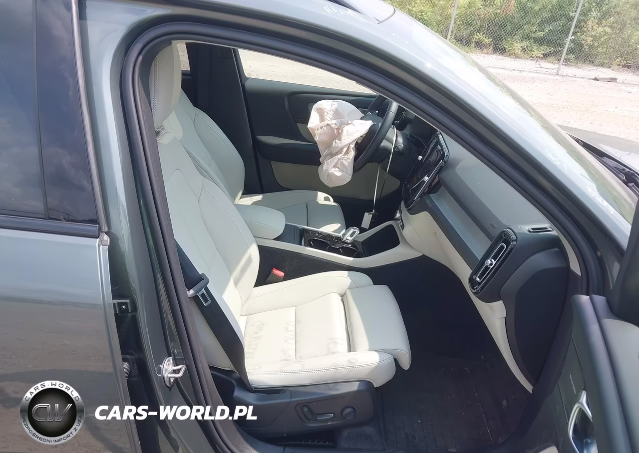2026 Volvo Xc40 Plus, B5 Awd Gas (Mild Hybrid), Dark VIN:YV4L12UC4T2772243 - 5