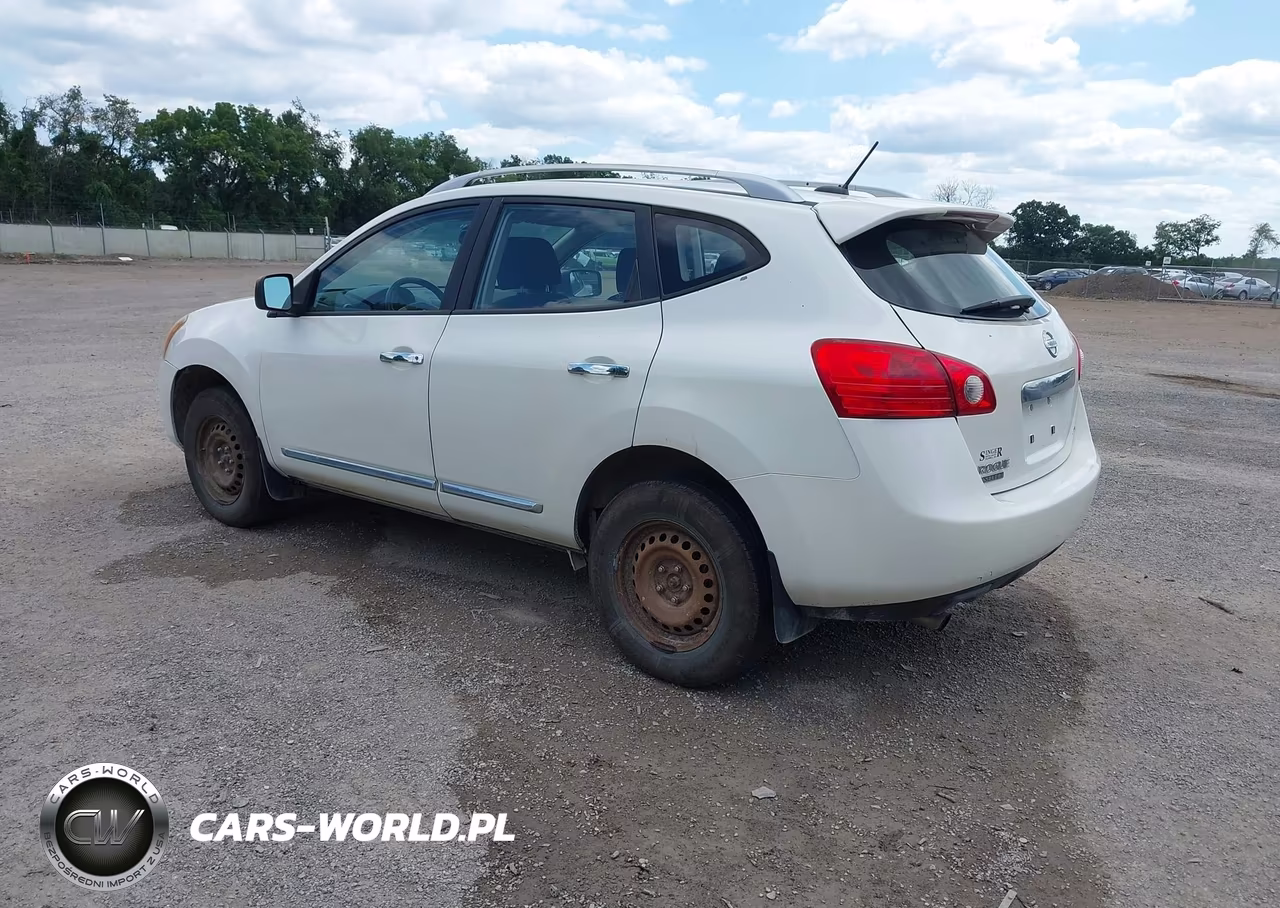 2014 Nissan Rogue Select S VIN:JN8AS5MV2EW721186 - 3