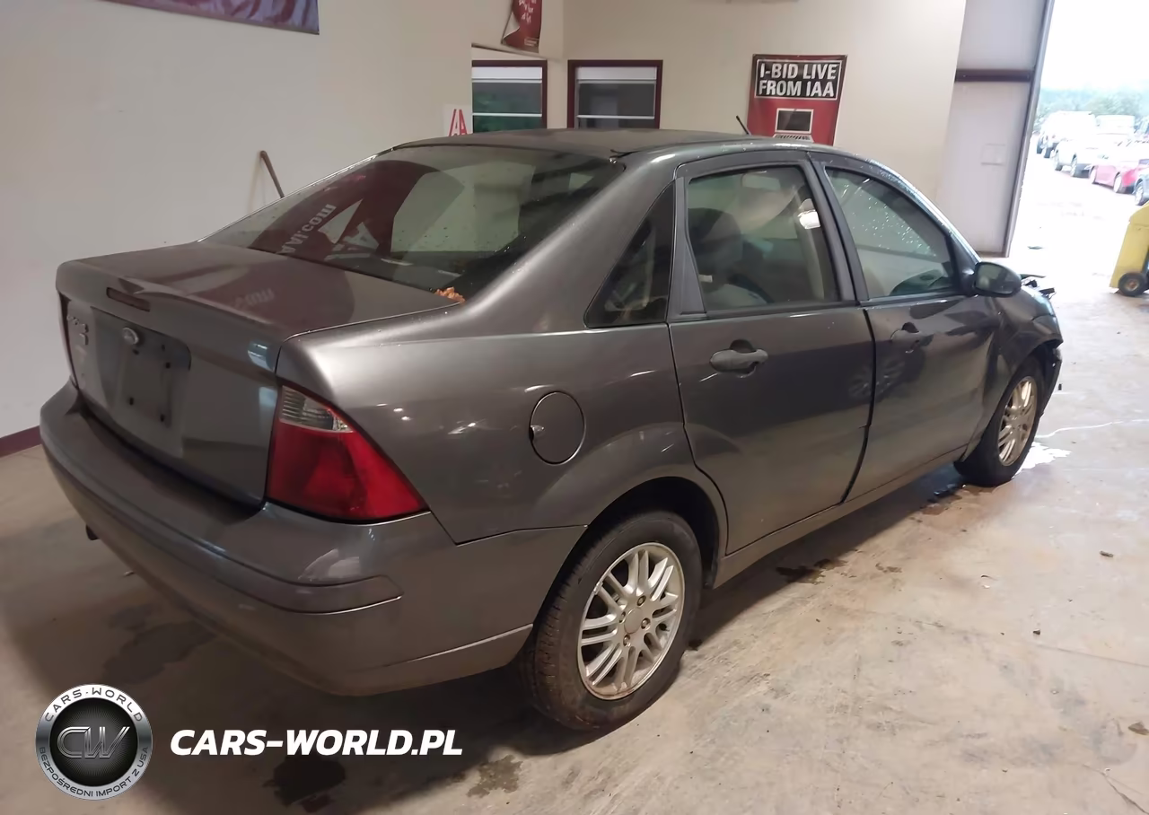 2007 Ford Focus S-Se-Ses VIN:1FAHP34NX7W112906 - 4