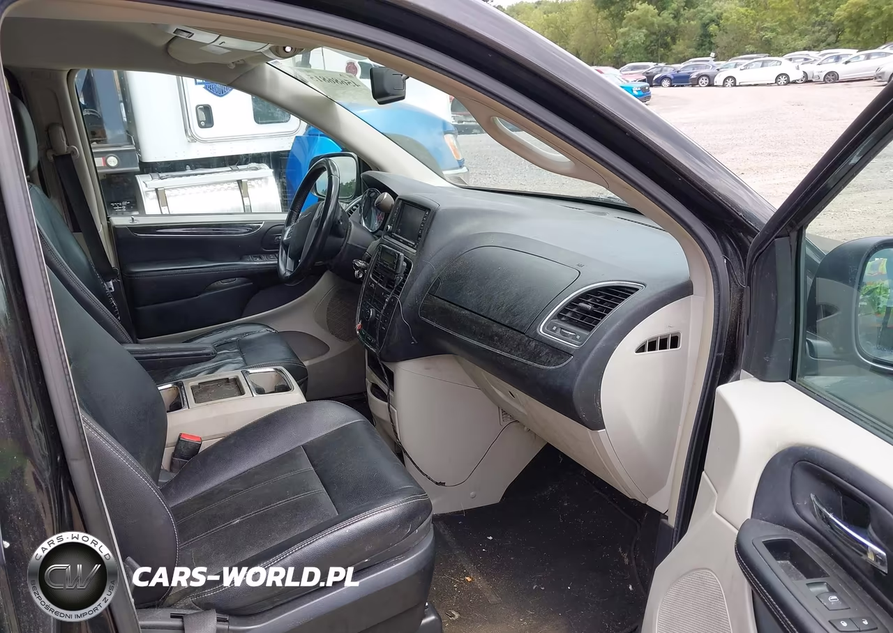 2013 Chrysler Town & Country Touring VIN:2C4RC1BG0DR766756 - 5