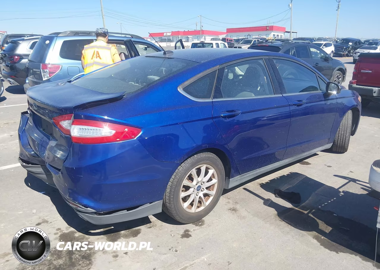 2015 Ford Fusion S VIN:3FA6P0G72FR294735 - 4