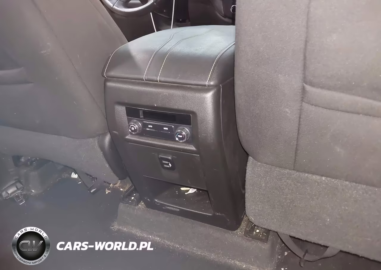 2018 Chevrolet Traverse Lt Cloth VIN:1GNERGKW0JJ139702 - 8