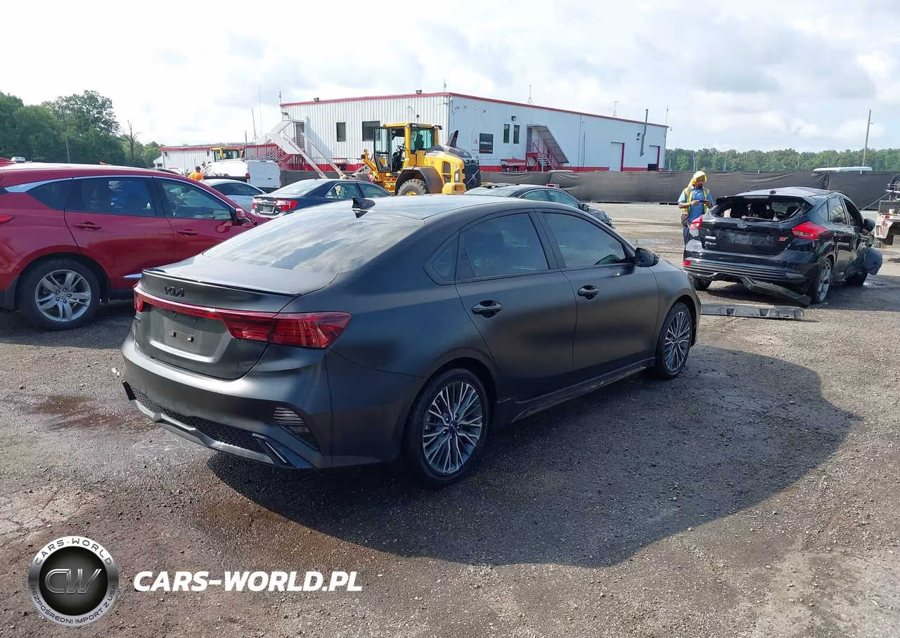 2023 Kia Forte Gt-Line VIN:3KPF54AD1PE607403 - 4