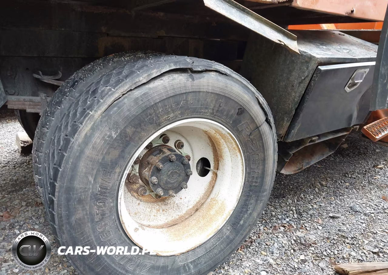 2003 Ford F750 Super Duty VIN:3FDXF75R53MB09399 - 17