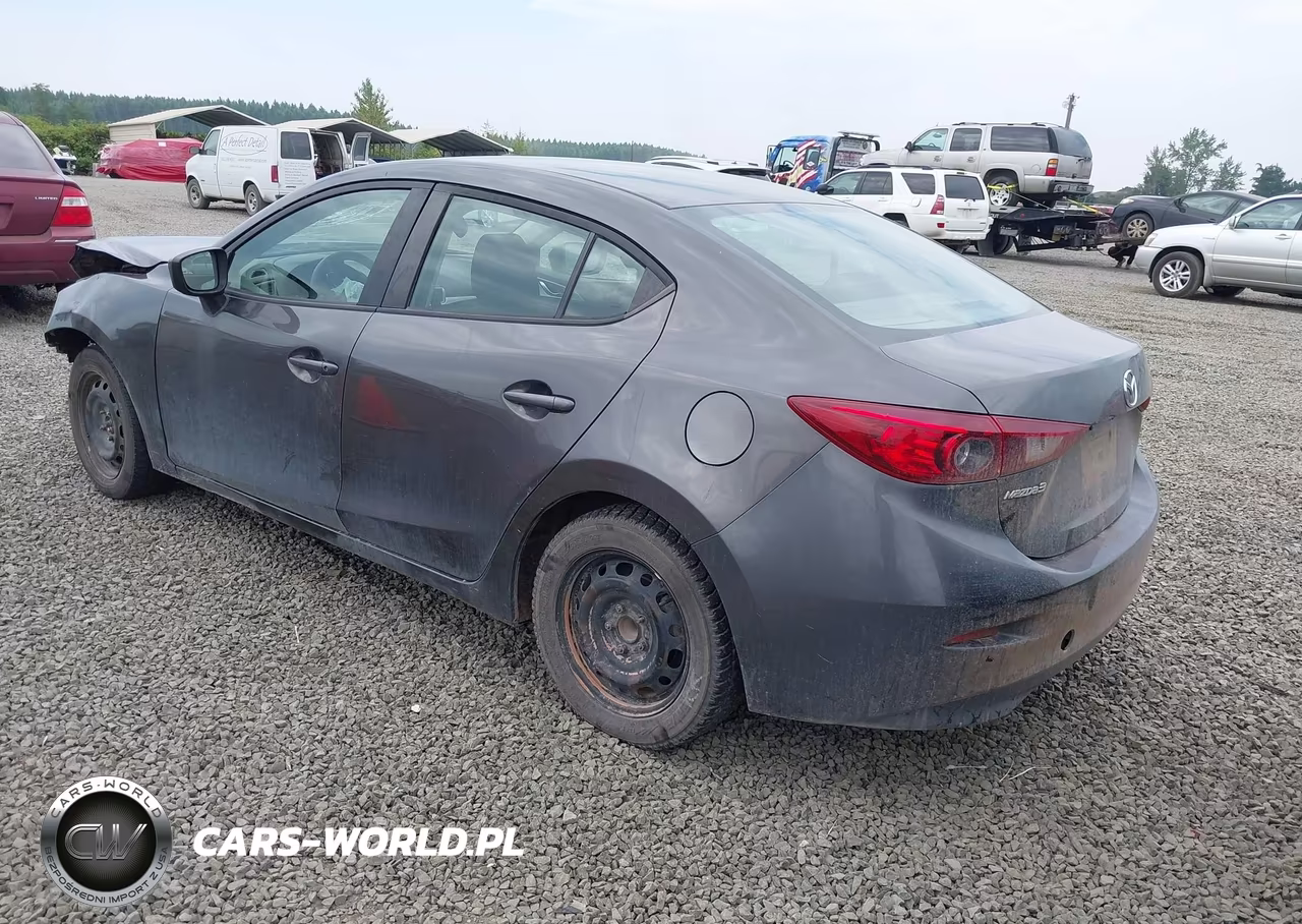 2018 Mazda Mazda3 Sport VIN:3MZBN1U70JM165789 - 3
