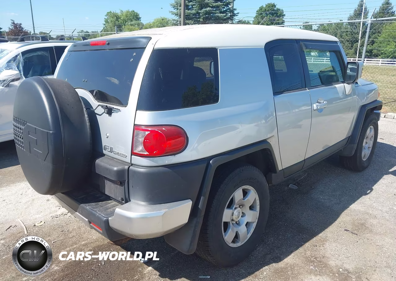2007 Toyota Fj Cruiser VIN:JTEBU11F170046206 - 4