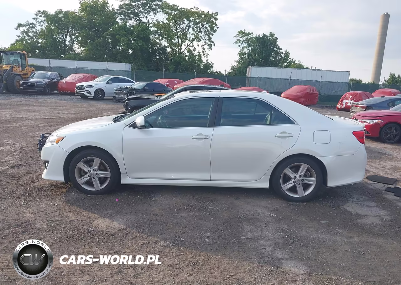 2014 Toyota Camry Se VIN:4T1BF1FK5EU418877 - 14