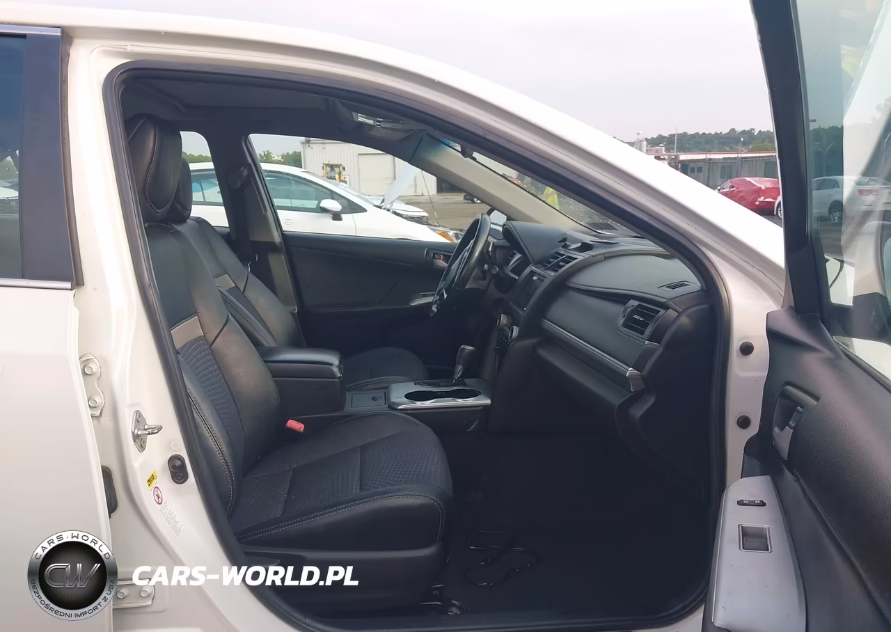 2014 Toyota Camry Se VIN:4T1BF1FK5EU418877 - 5