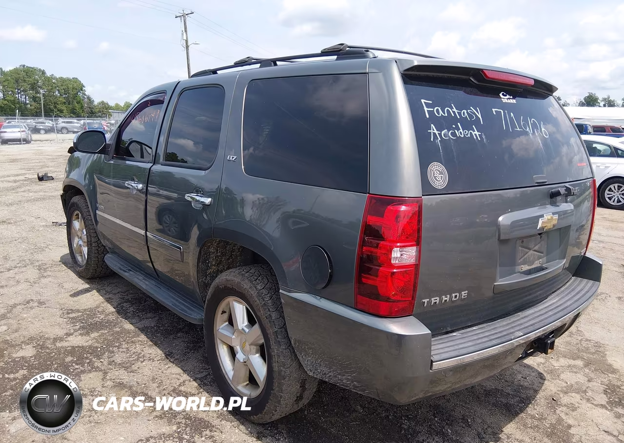2011 Chevrolet Tahoe Ltz VIN:1GNSKCE09BR208882 - 3