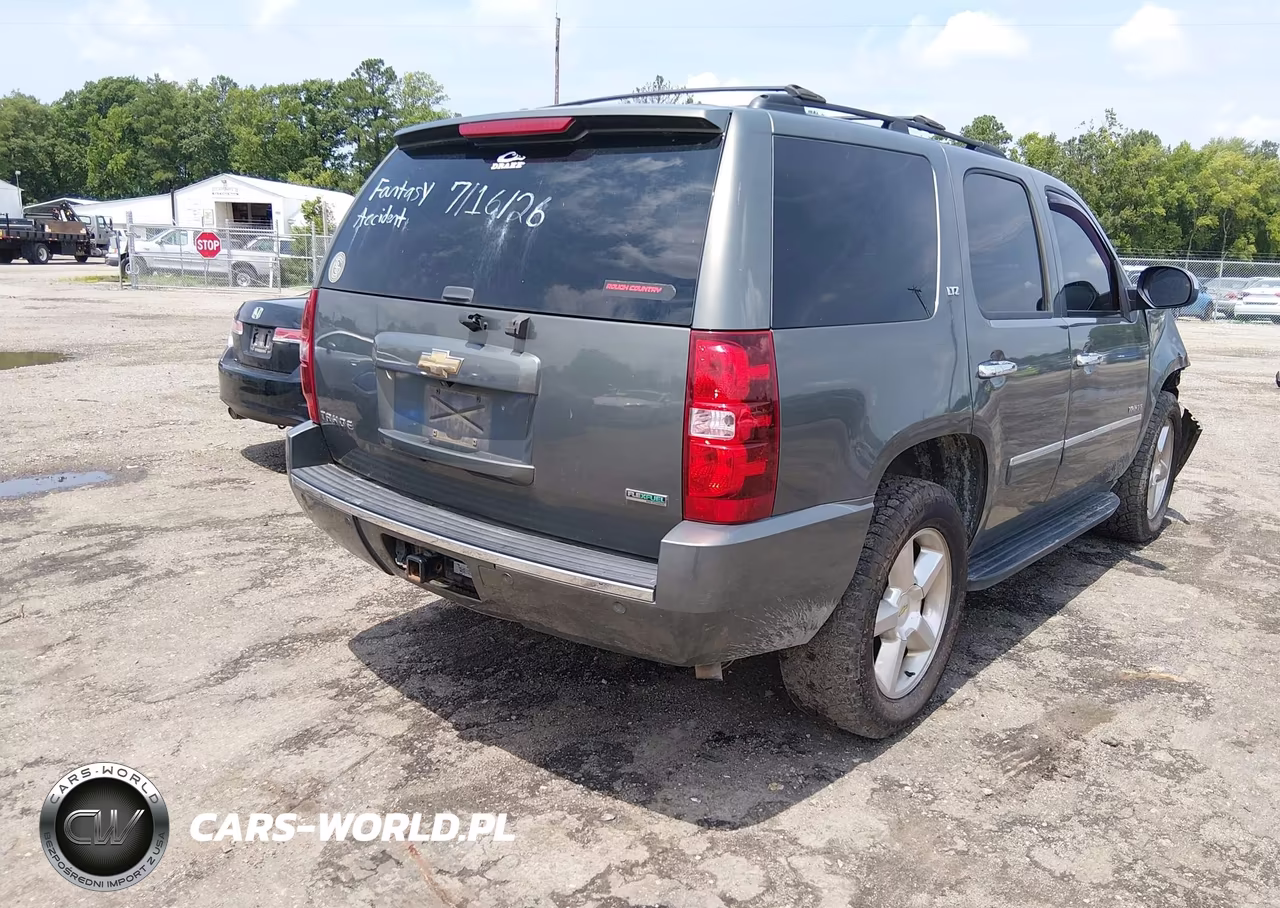 2011 Chevrolet Tahoe Ltz VIN:1GNSKCE09BR208882 - 4