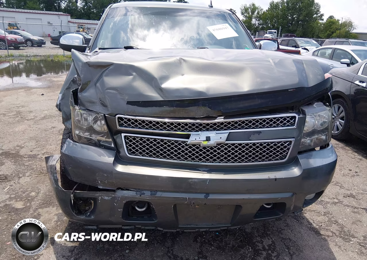 2011 Chevrolet Tahoe Ltz VIN:1GNSKCE09BR208882 - 6