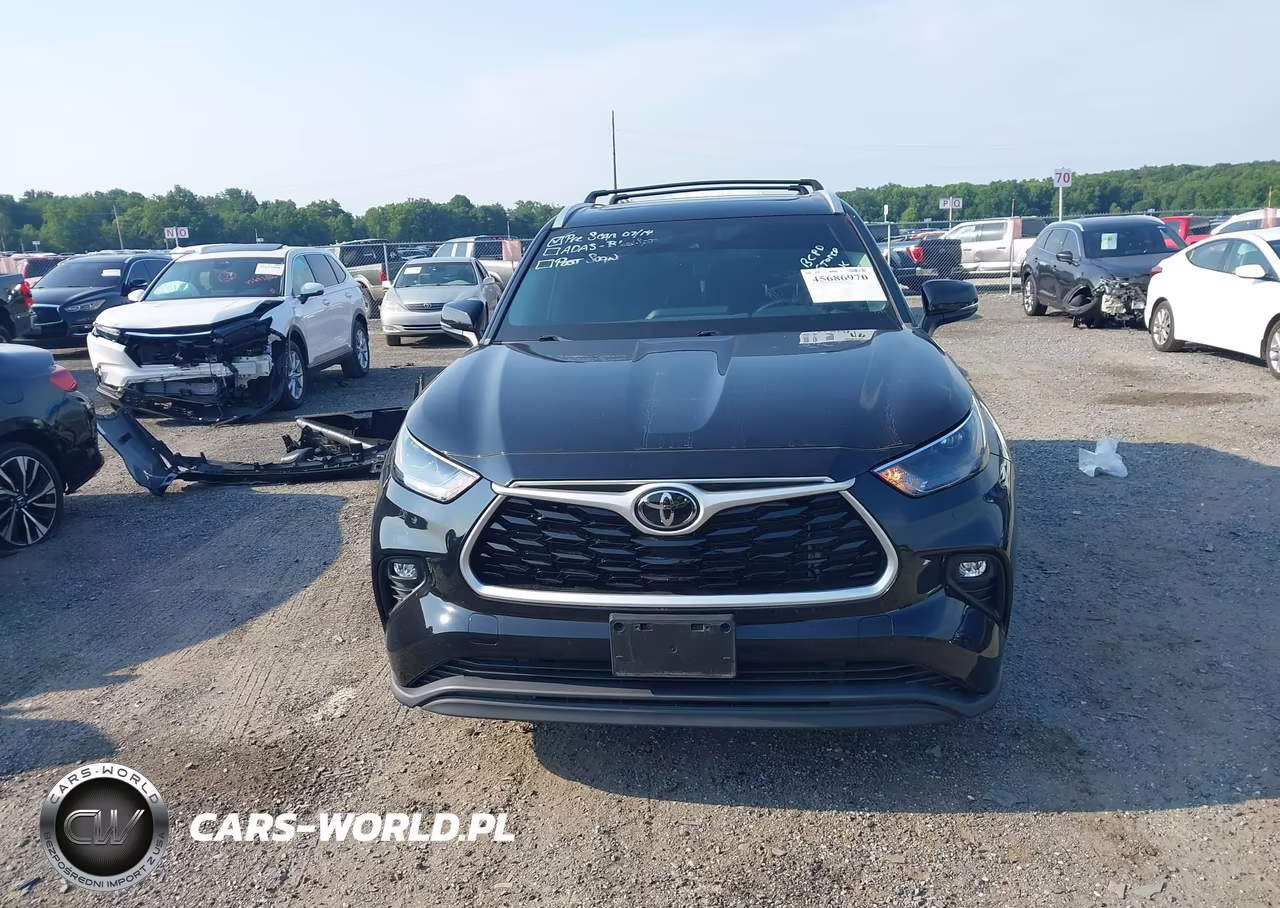 2022 Toyota Highlander Xle VIN:5TDGZRBH3NS178677 - 13