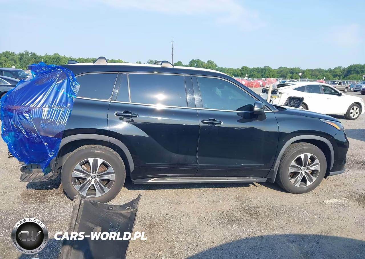 2022 Toyota Highlander Xle VIN:5TDGZRBH3NS178677 - 14