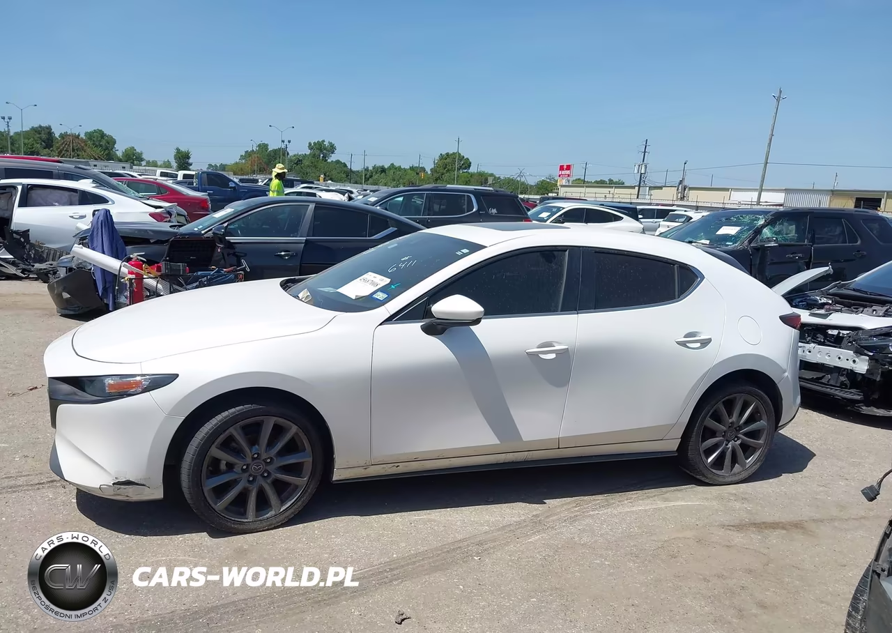 2022 Mazda Mazda3 VIN:JM1BPALL0N1516411 - 14
