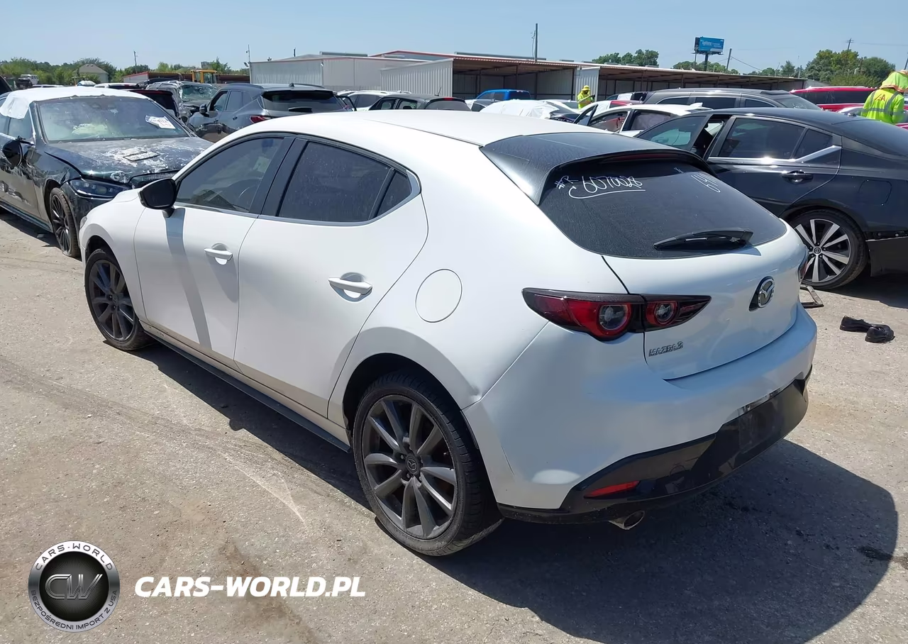 2022 Mazda Mazda3 VIN:JM1BPALL0N1516411 - 3