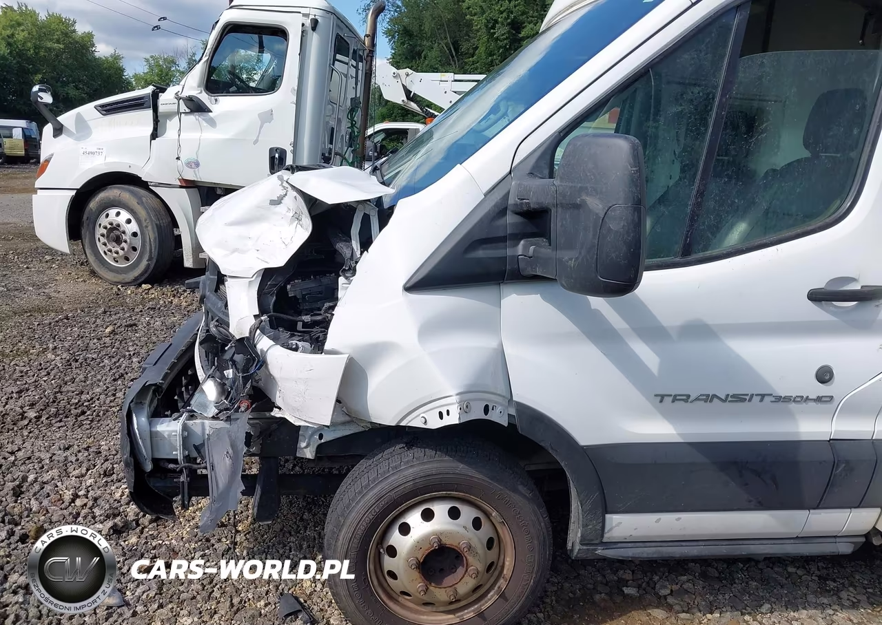 2021 Ford Transit-350 Cutaway VIN:1FDBF6P89MKA16614 - 17