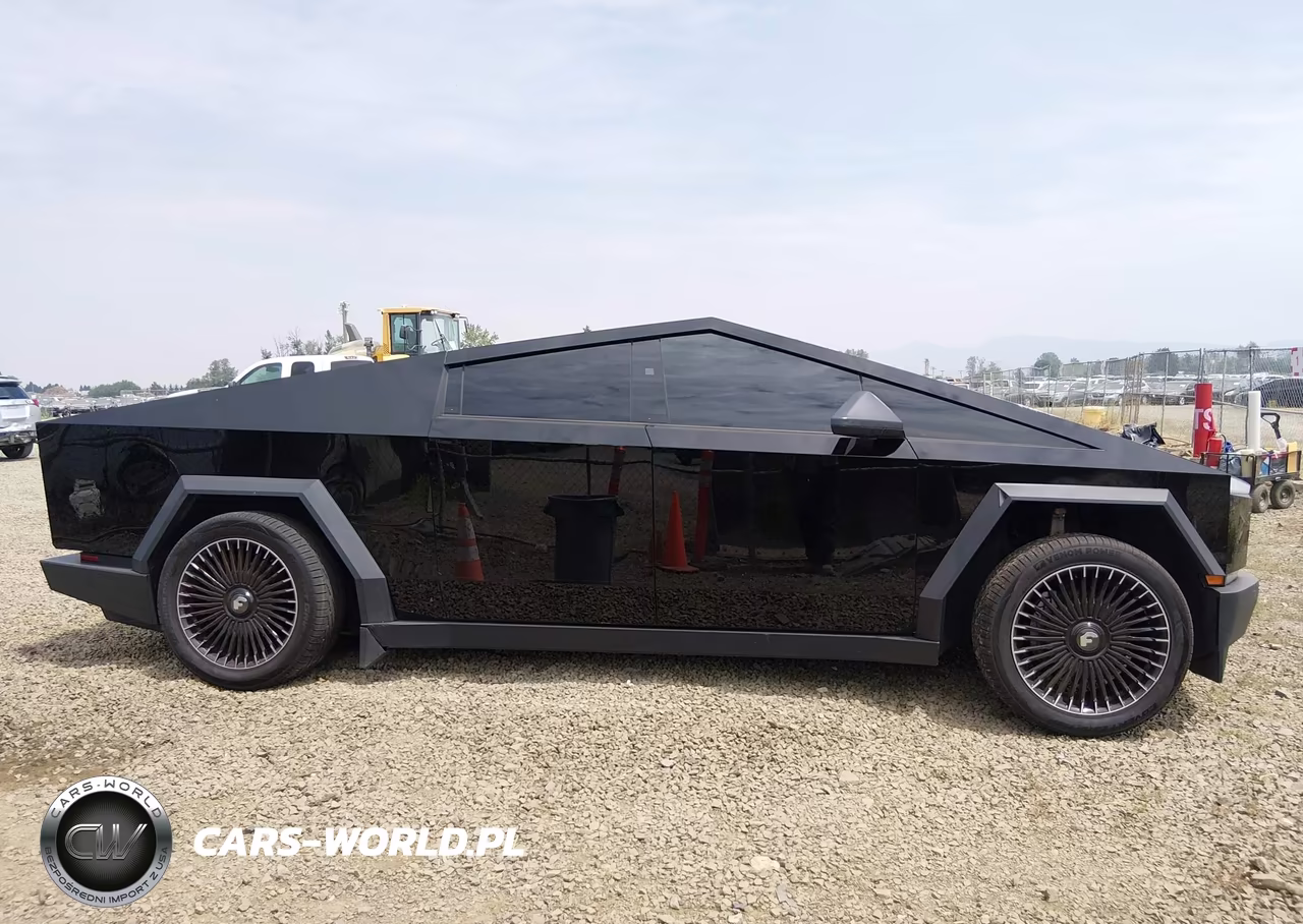2025 Tesla Cybertruck All-Wheel Drive VIN:7G2CEHEDXSA078146 - 13