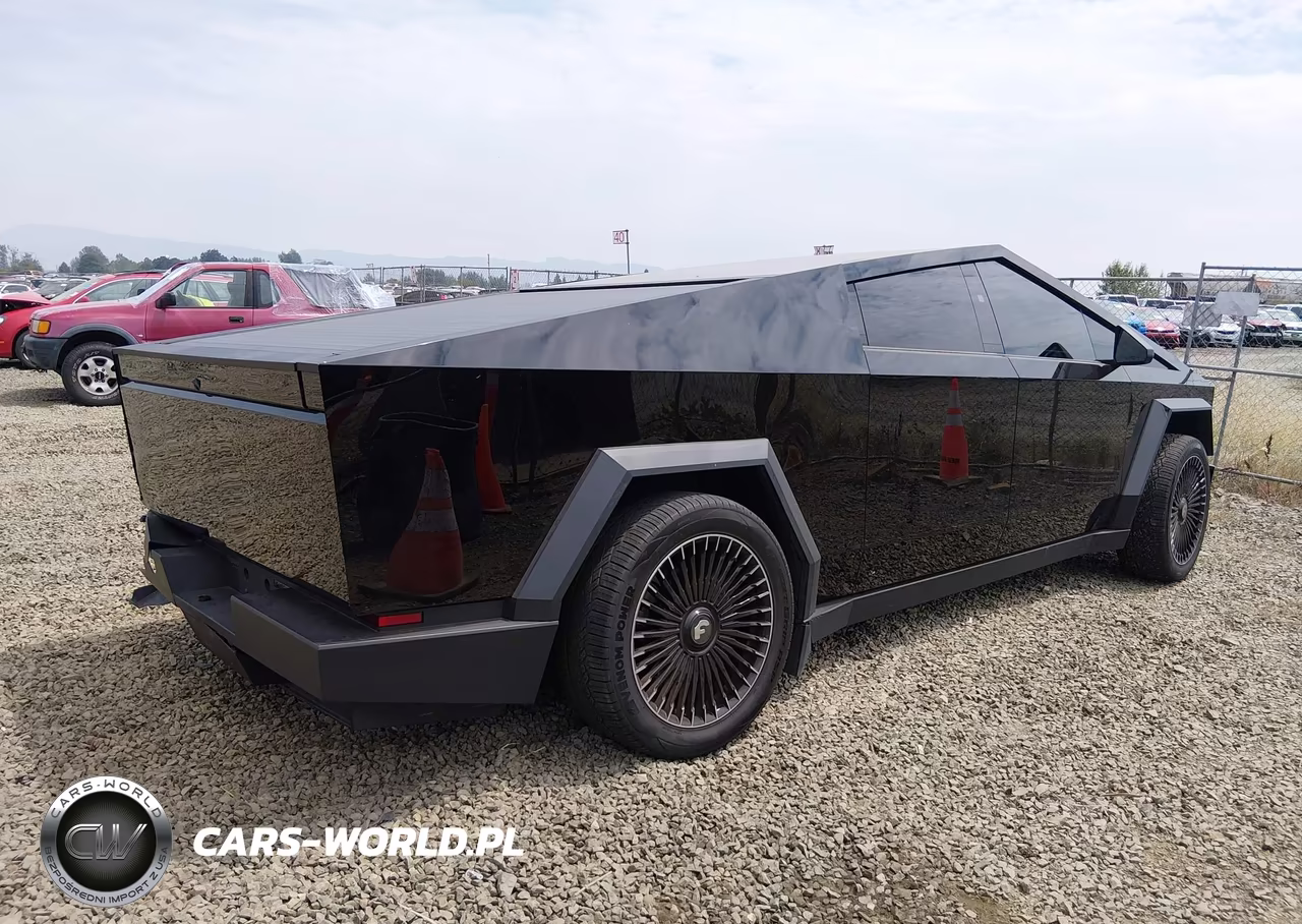 2025 Tesla Cybertruck All-Wheel Drive VIN:7G2CEHEDXSA078146 - 4
