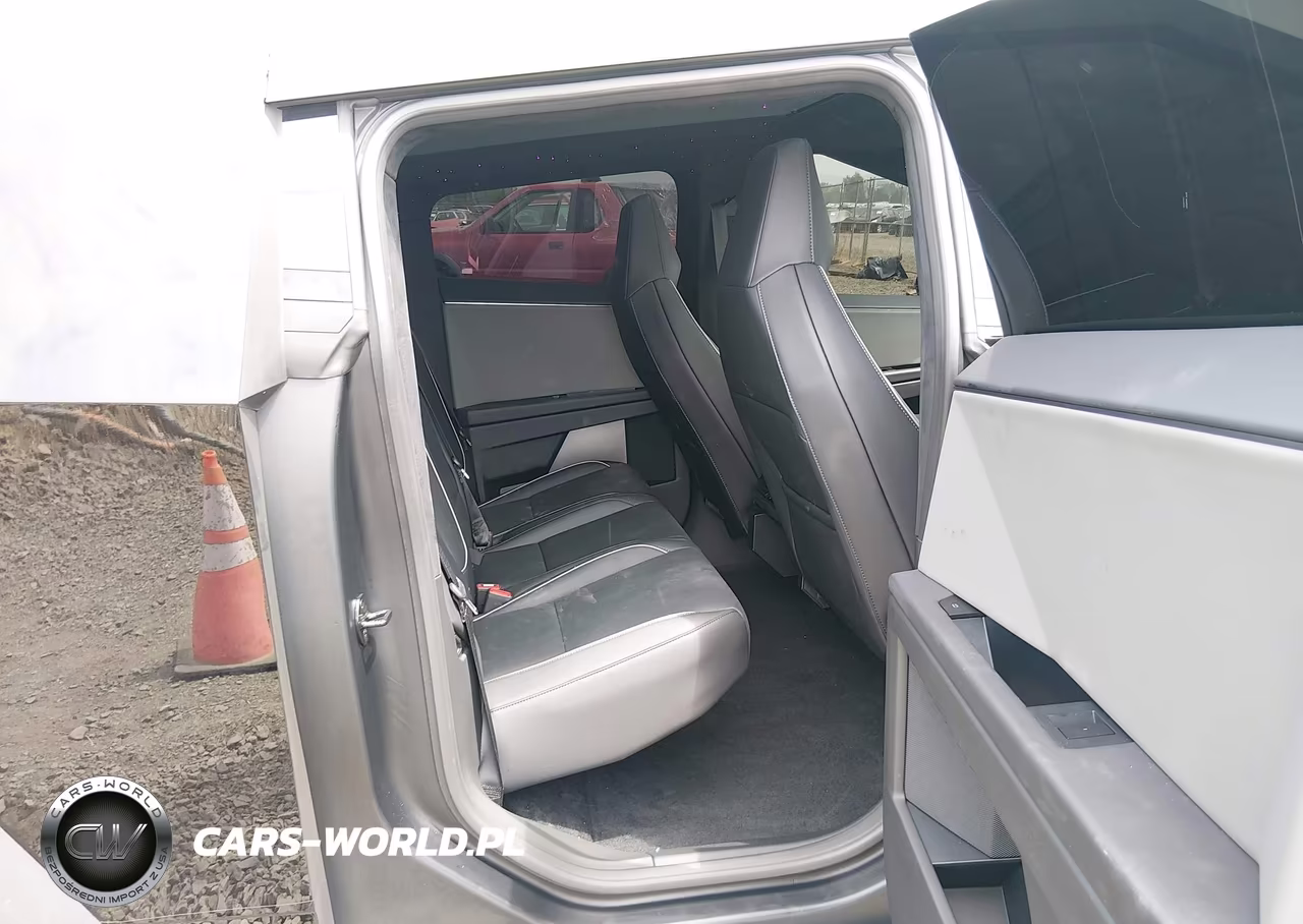 2025 Tesla Cybertruck All-Wheel Drive VIN:7G2CEHEDXSA078146 - 8