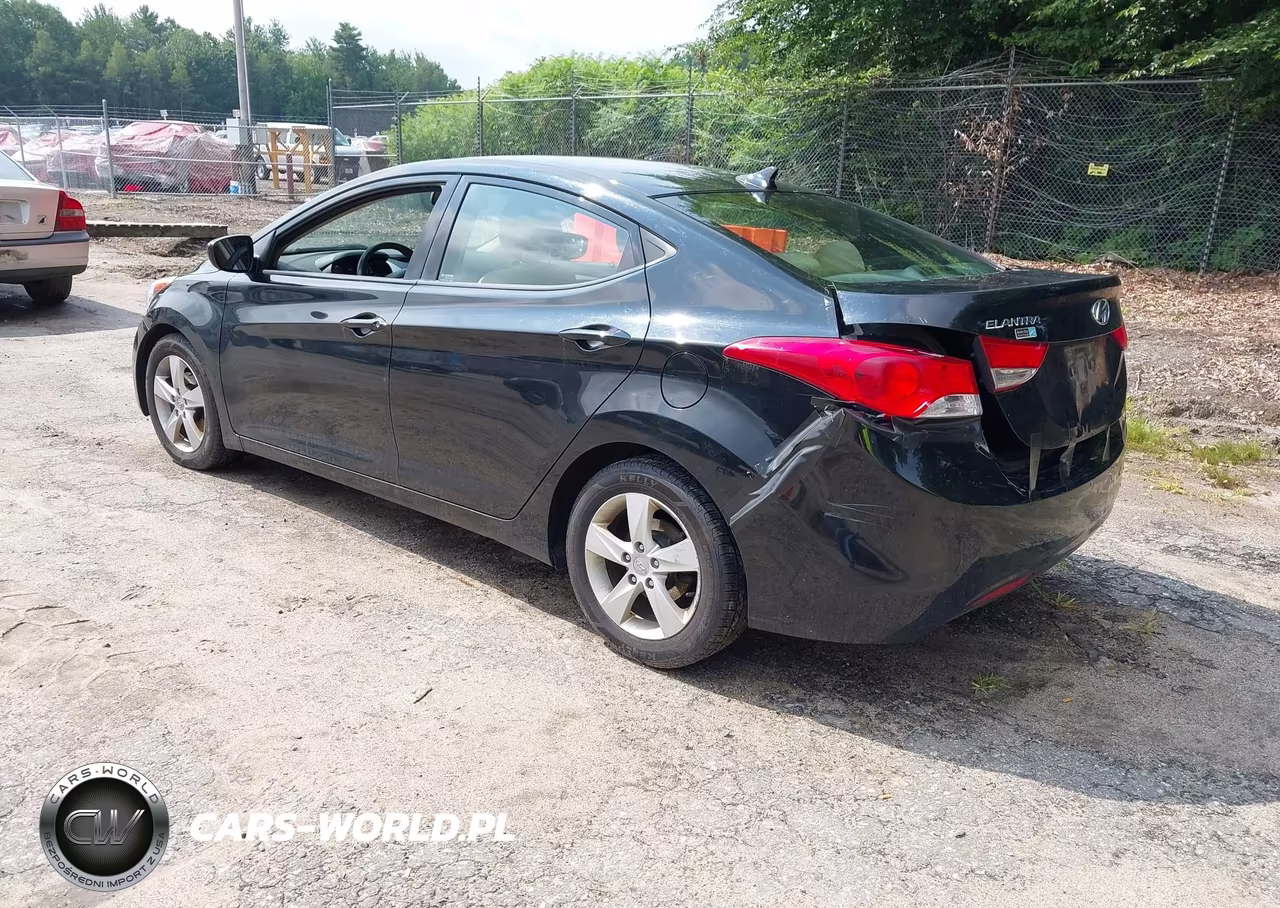 2013 Hyundai Elantra Gls VIN:5NPDH4AE2DH342151 - 3