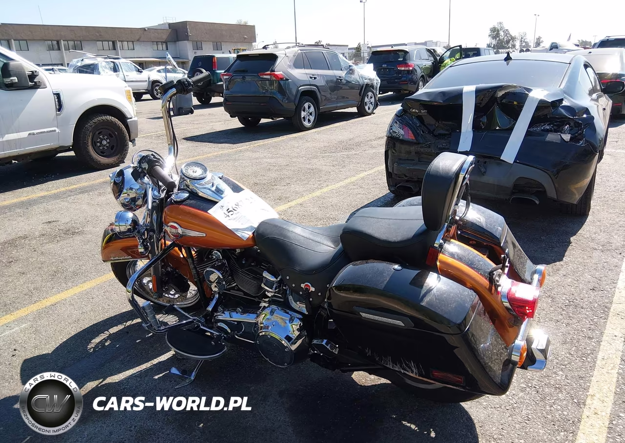 2016 Harley-Davidson Flstc Heritage Softail Classic VIN:1HD1BWV31GB014393 - 3