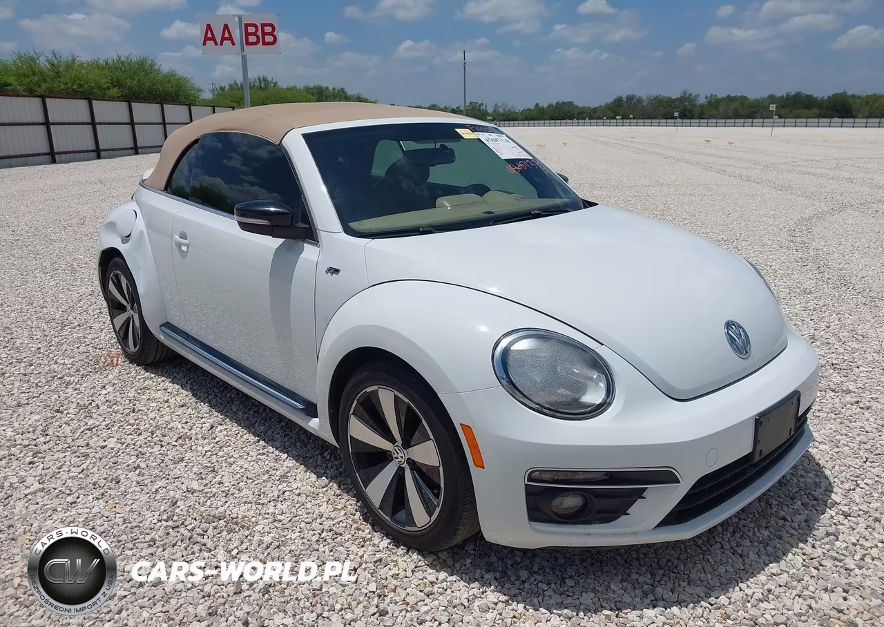 2015 Volkswagen Beetle 2.0T R-Line – zdjęcie 1 z 12
