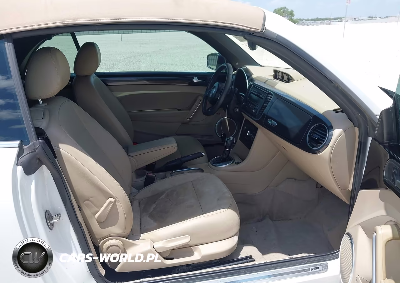 2015 Volkswagen Beetle 2.0T R-Line VIN:3VW7S7AT8FM812093 - 5