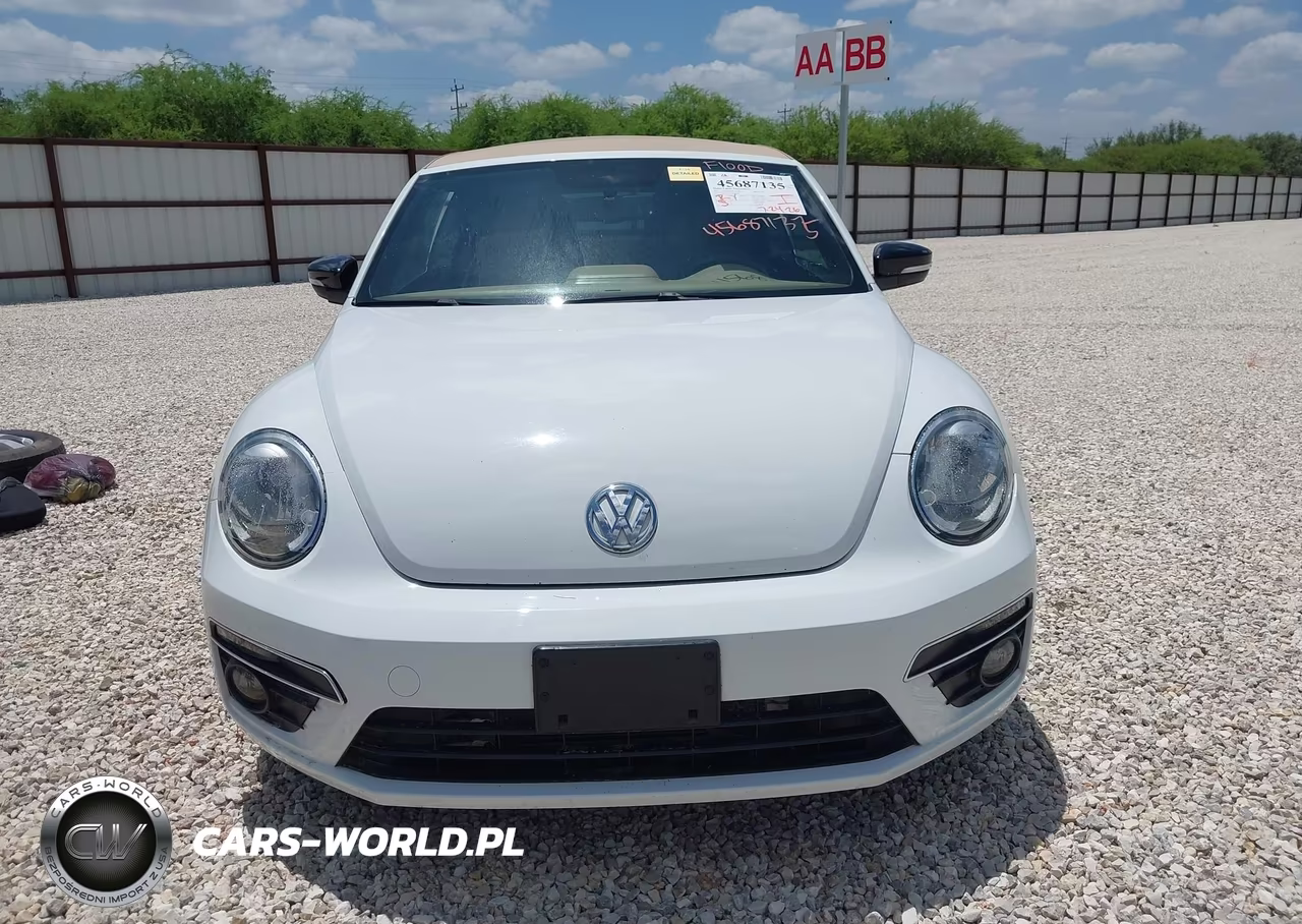 2015 Volkswagen Beetle 2.0T R-Line VIN:3VW7S7AT8FM812093 - 6