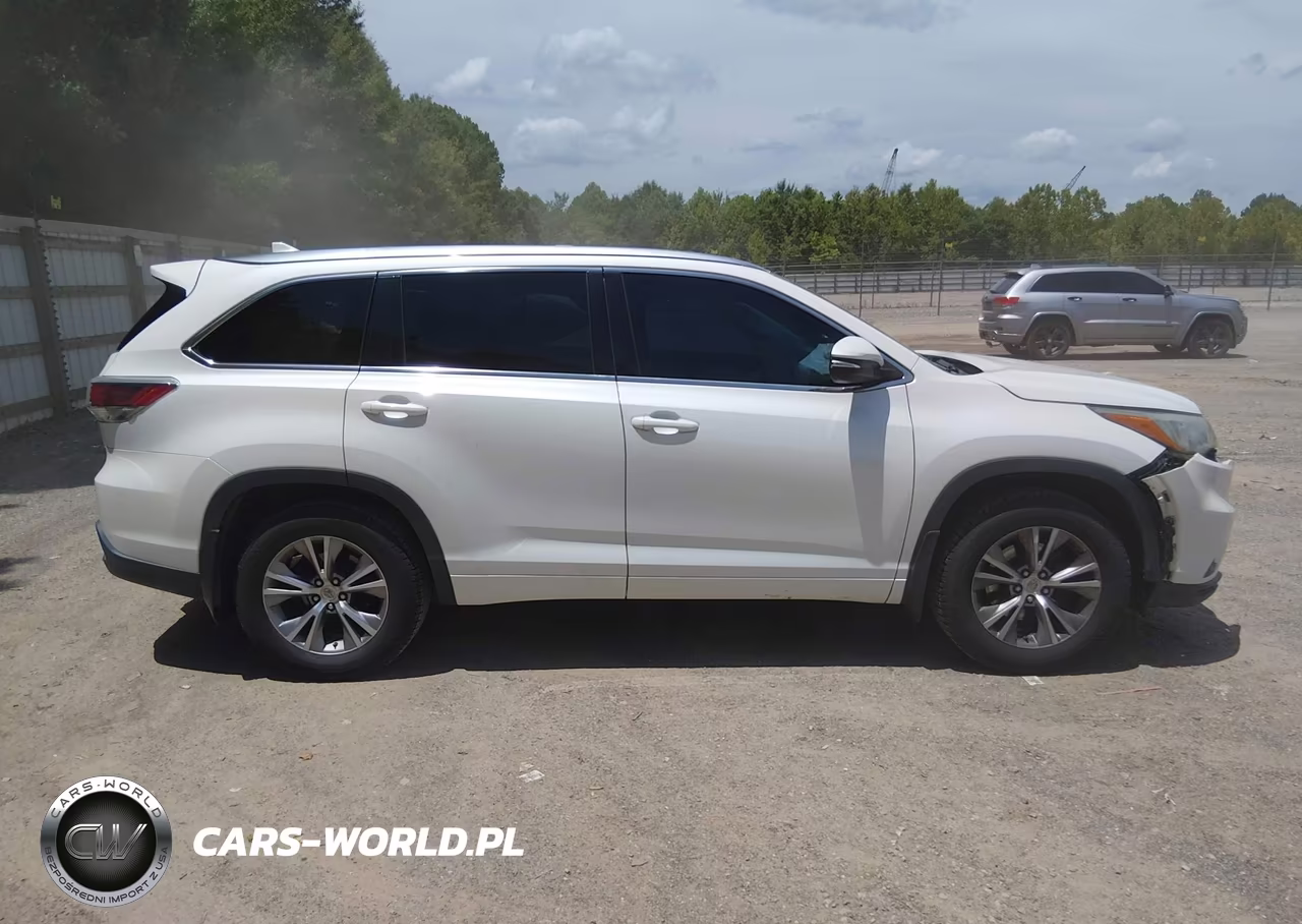 2015 Toyota Highlander Xle V6 VIN:5TDKKRFH0FS078000 - 13