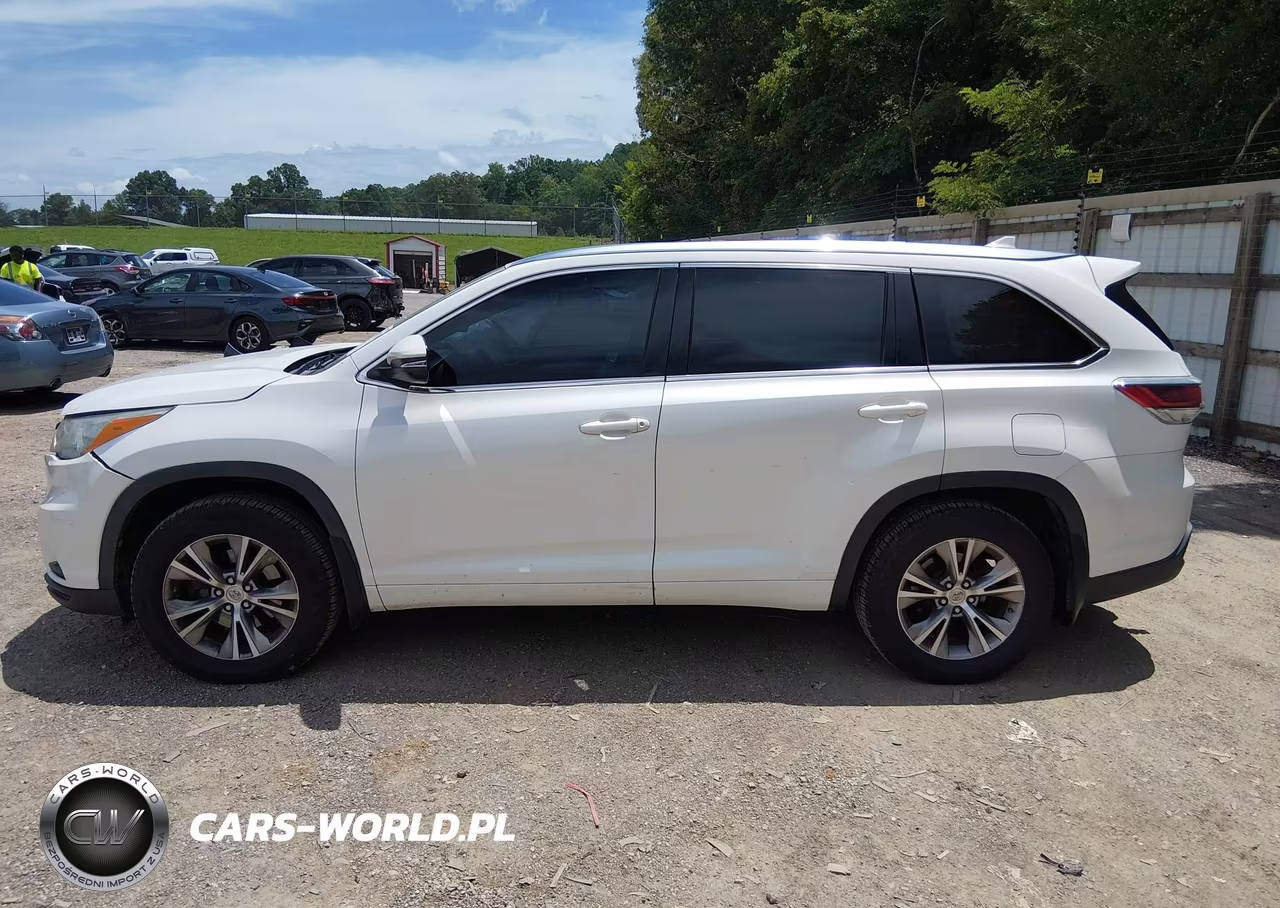 2015 Toyota Highlander Xle V6 VIN:5TDKKRFH0FS078000 - 14