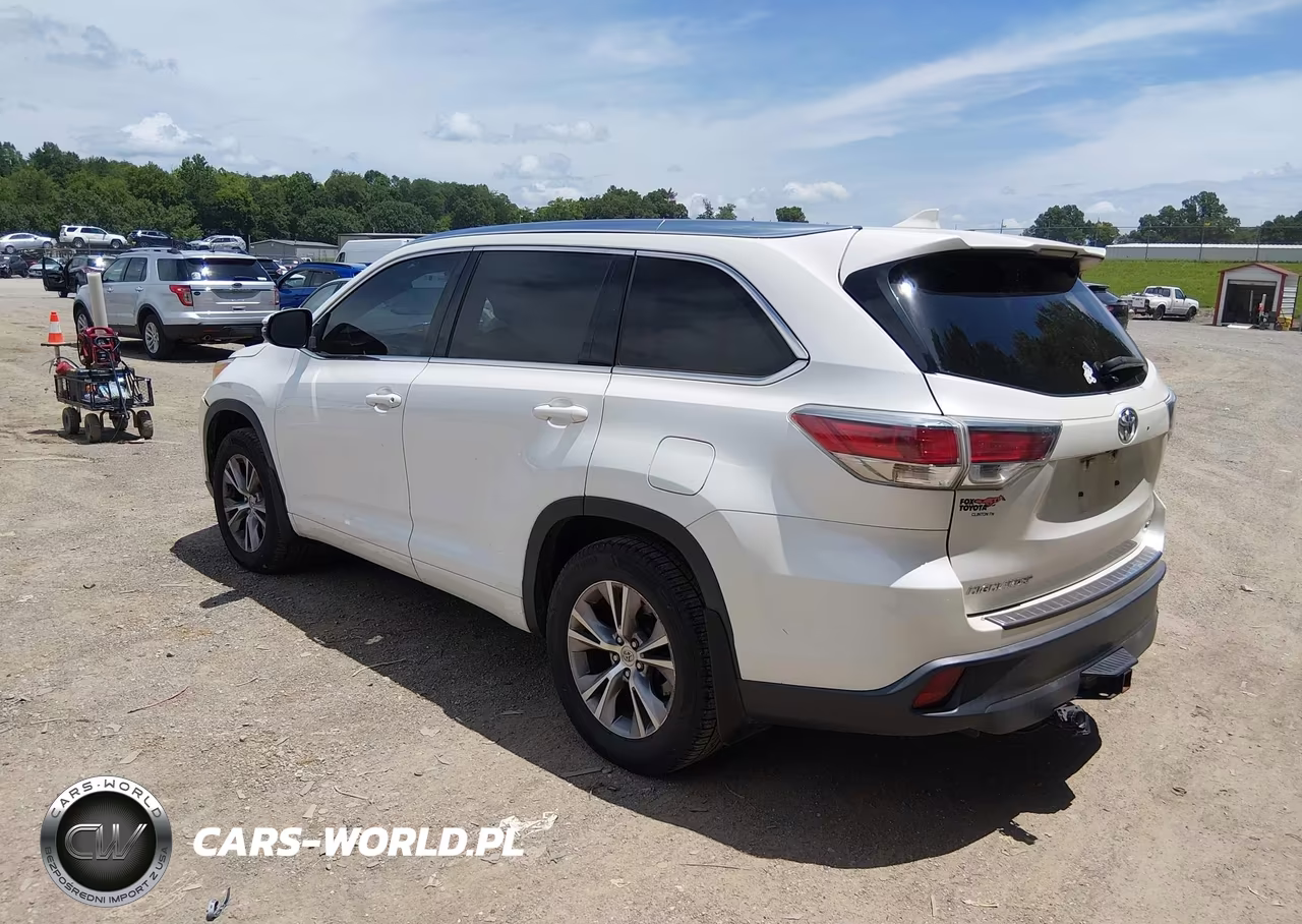 2015 Toyota Highlander Xle V6 VIN:5TDKKRFH0FS078000 - 3