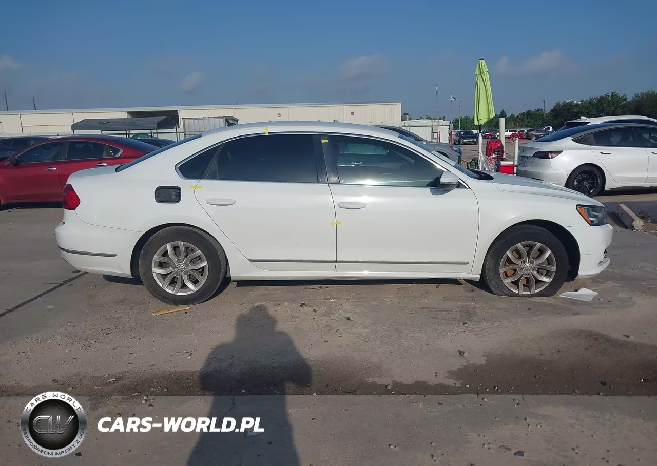 2016 Volkswagen Passat 1.8T S VIN:1VWAT7A3XGC036961 - 13
