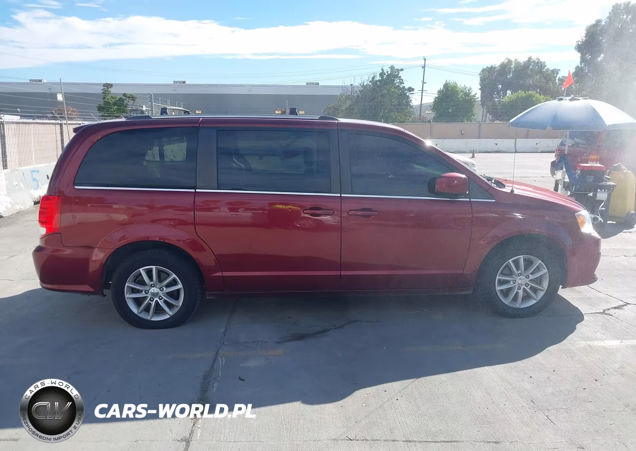 2018 Dodge Grand Caravan Sxt VIN:2C4RDGCG9JR210214 - 13
