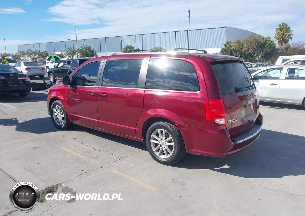 2018 Dodge Grand Caravan Sxt VIN:2C4RDGCG9JR210214 - 3