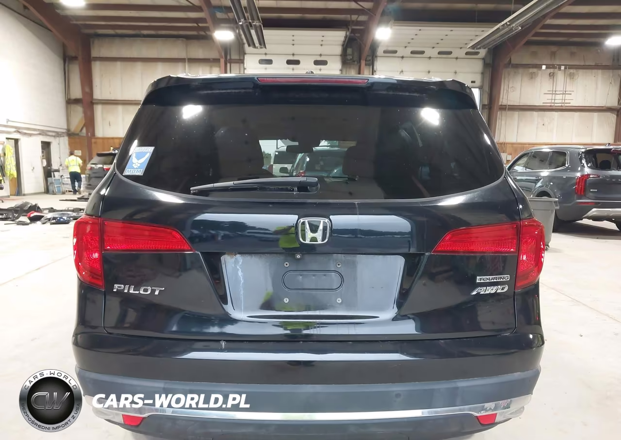 2016 Honda Pilot Touring VIN:5FNYF6H98GB014604 - 16