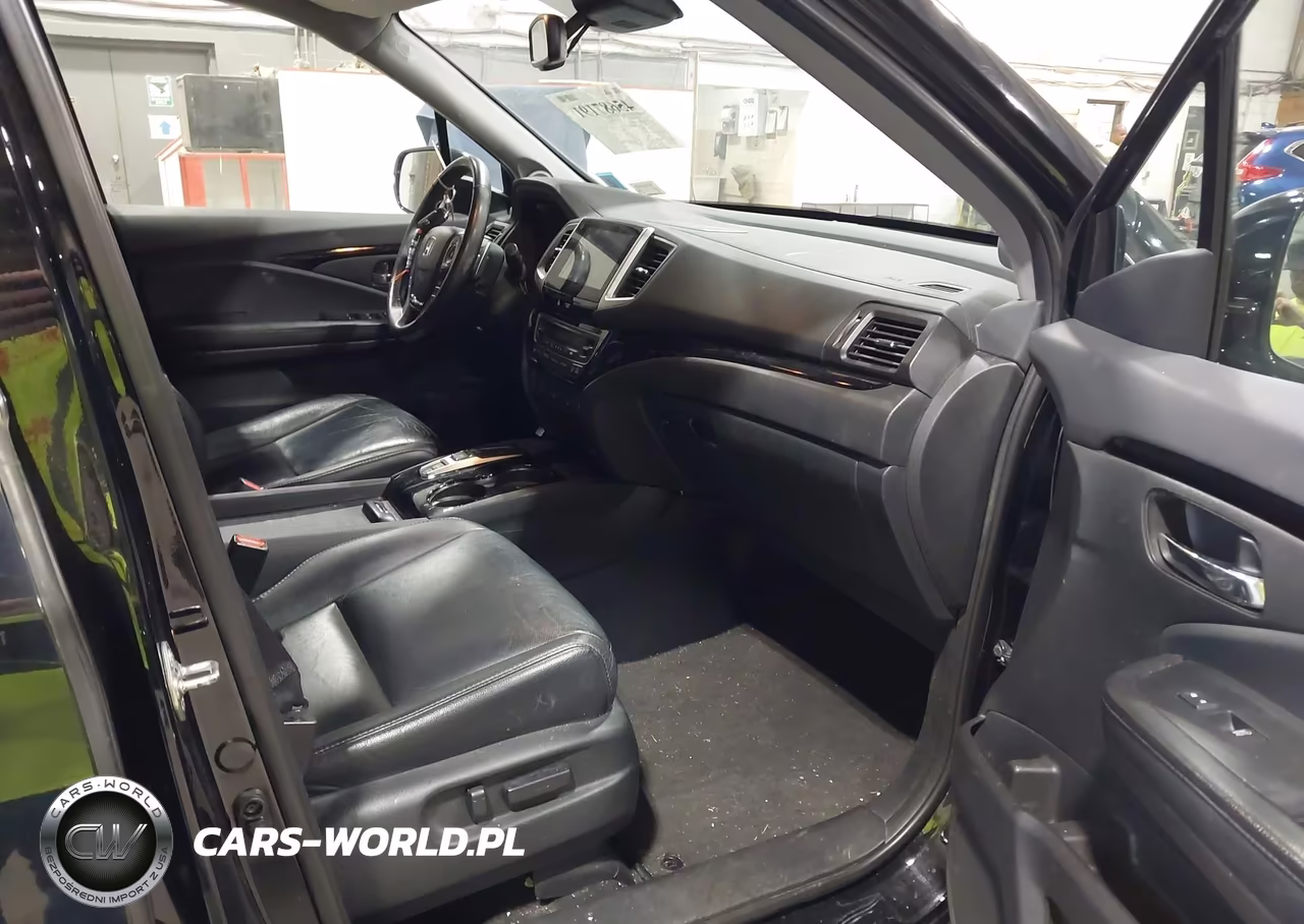 2016 Honda Pilot Touring VIN:5FNYF6H98GB014604 - 5
