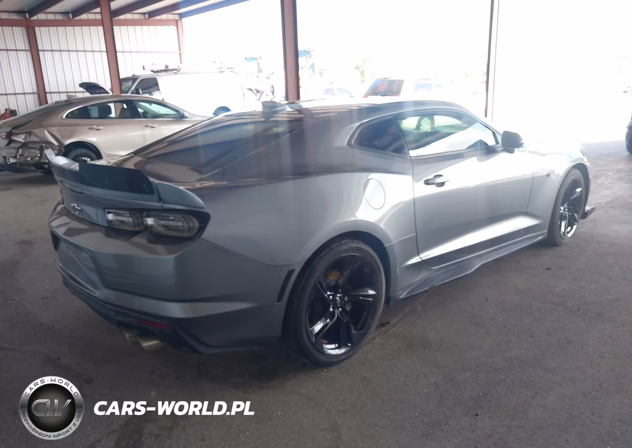 2021 Chevrolet Camaro Rwd Lt1 VIN:1G1FF1R77M0138017 - 4