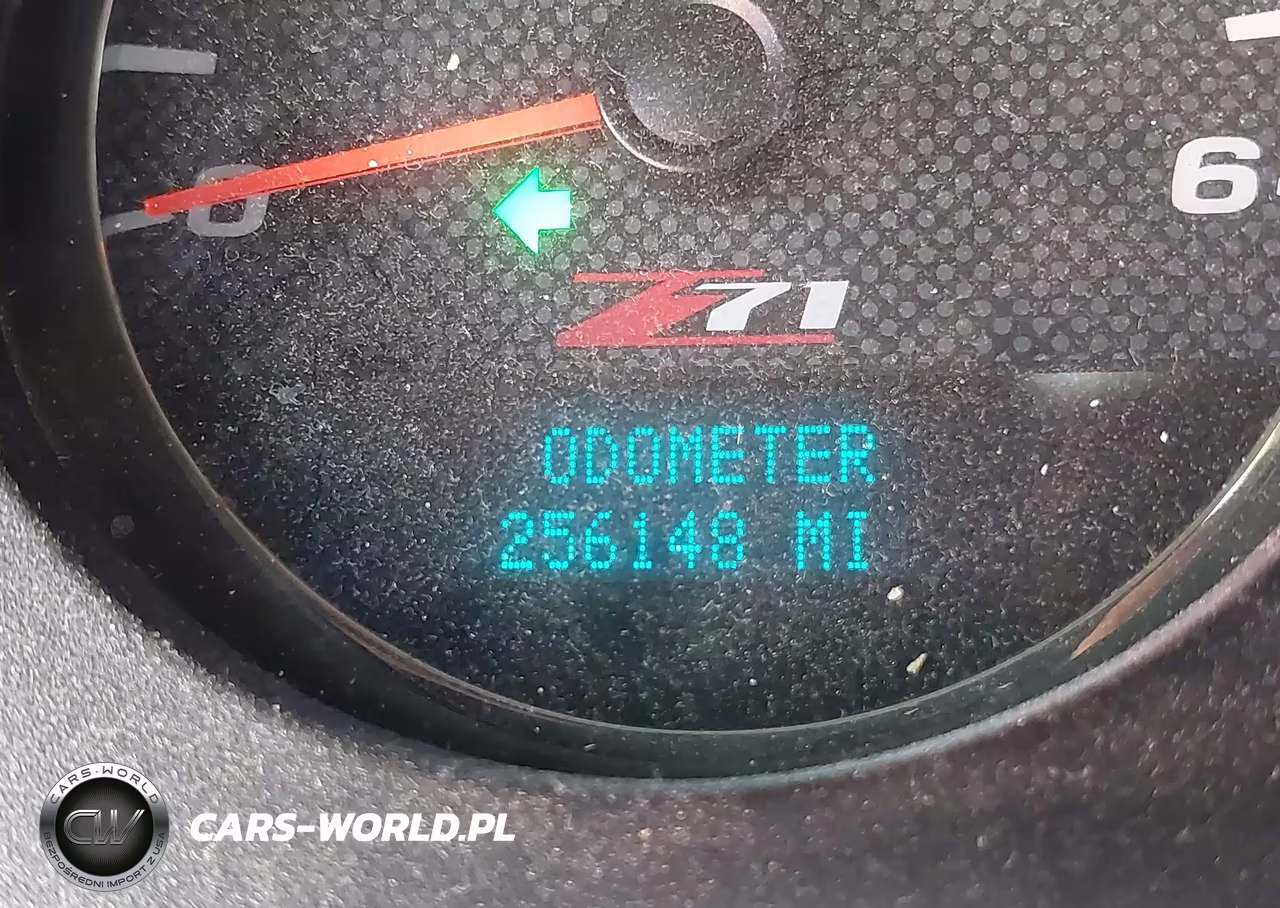 2011 Chevrolet Tahoe Lt VIN:1GNSCBE0XBR151079 - 14