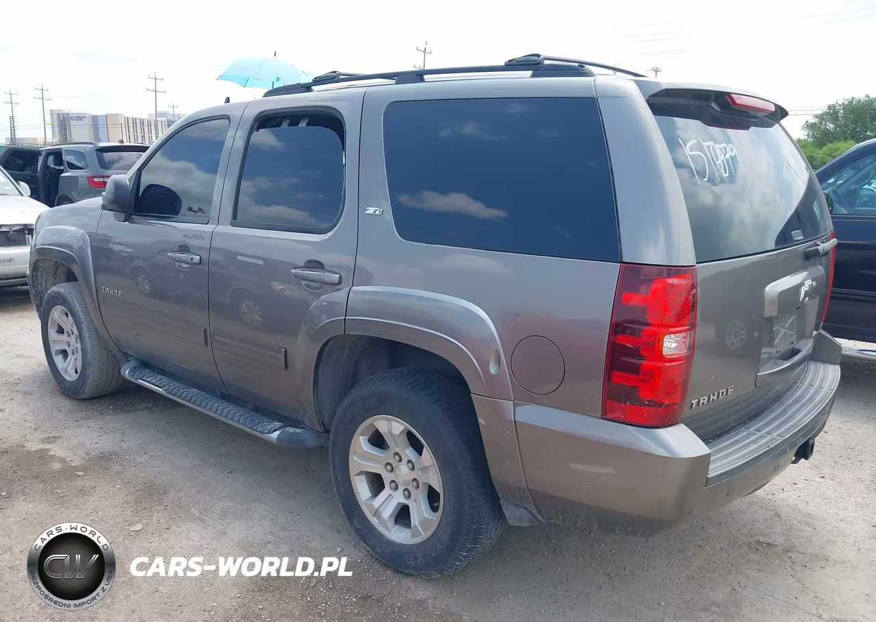2011 Chevrolet Tahoe Lt VIN:1GNSCBE0XBR151079 - 3